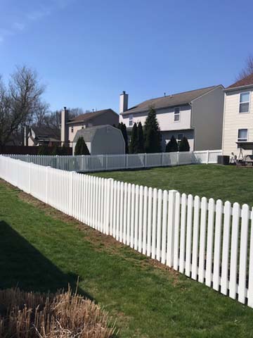 Vinyl Picket Fence
